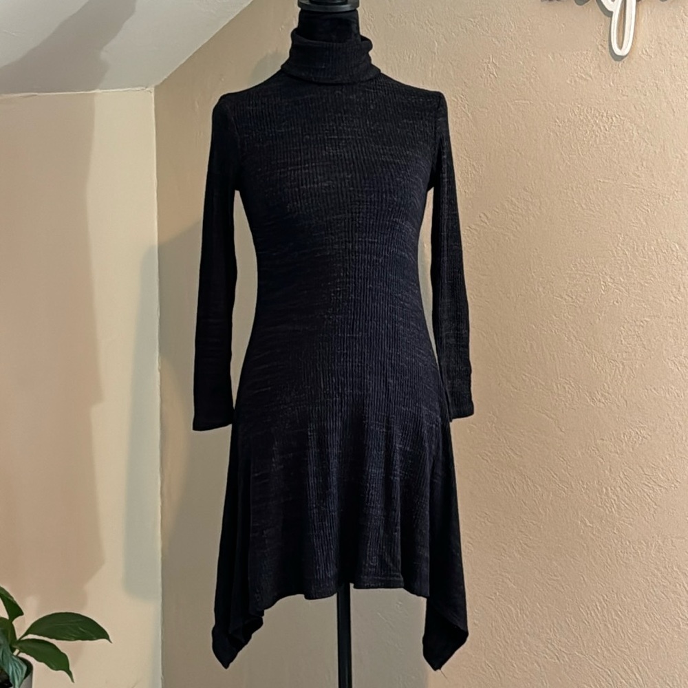 Anthropologie Dolan Left Coast Women's Black Loriona
Turtleneck Dress
